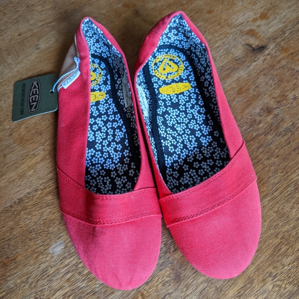 Keen Corrina ballet flat red size 6.5